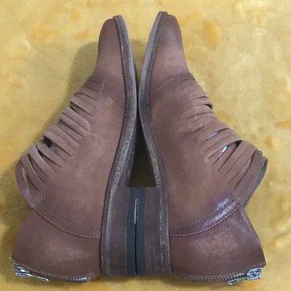 🆕 FREE PEOPLE Lost Valley Moccasin Bootie Distressed Leather - Picture 10 of 12